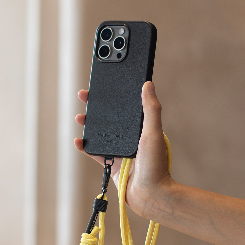 Active Serisi iPhone 16 Pro Max Magsafe Uyumlu Deri Dokulu Siyah Kılıf