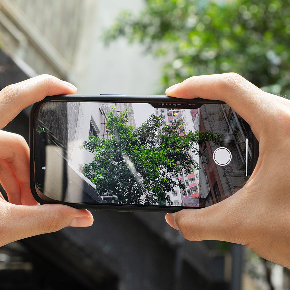iPhone 17 Pro Max kılıf kamera kontrol butonu detayı Native Union Active Serisi