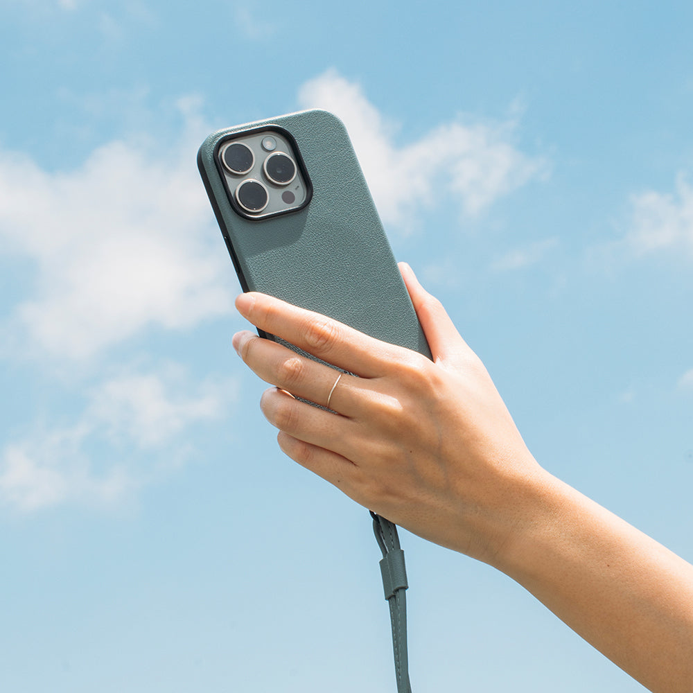 Active Serisi iPhone 16 Pro Max Magsafe Uyumlu Deri Dokulu Yeşil Kılıf