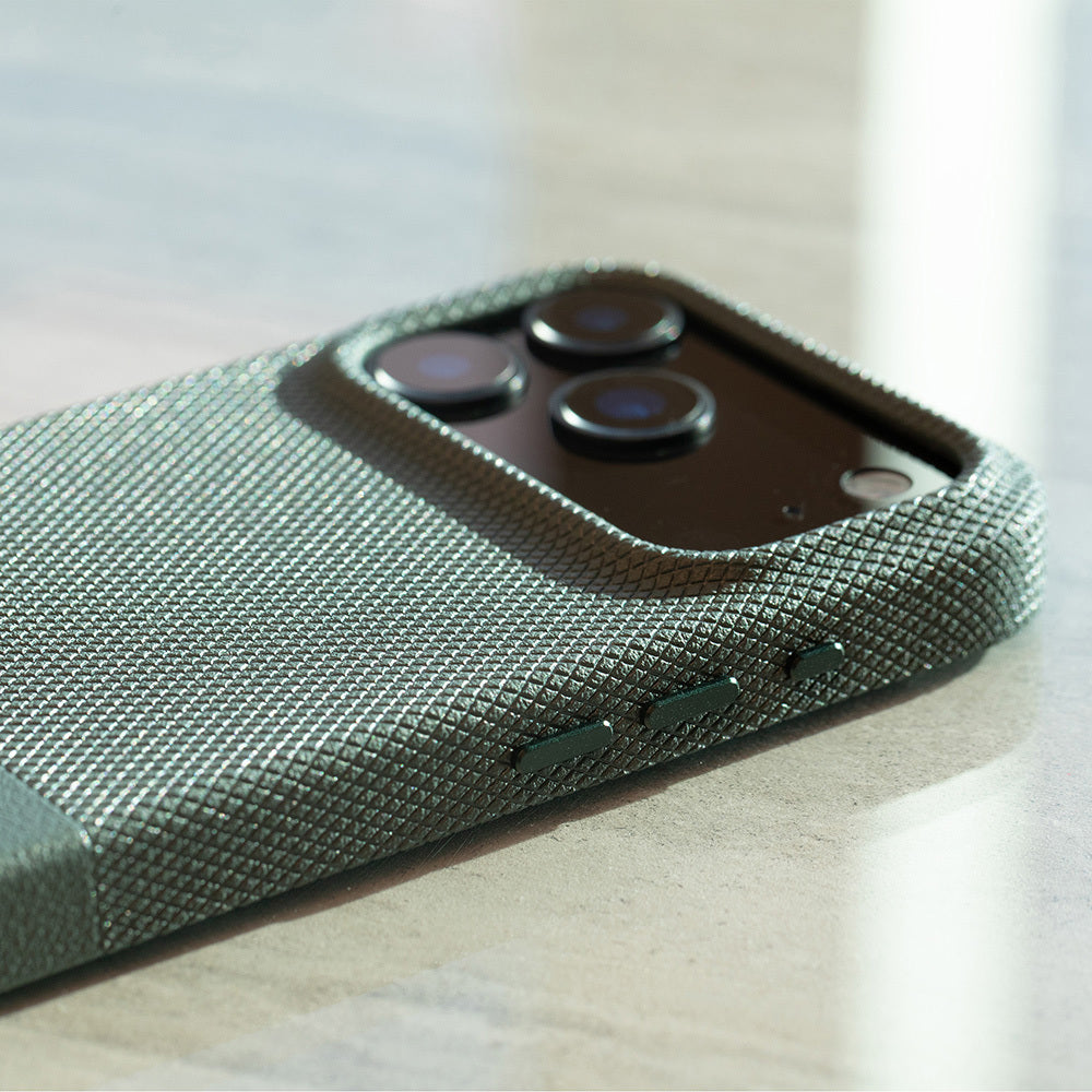 Apple iPhone 17 Pro Max Kılıf M-safe Şarj Özellikli Deri Dokulu Native Union RE Classic Serisi Kapak Koyu Yeşil